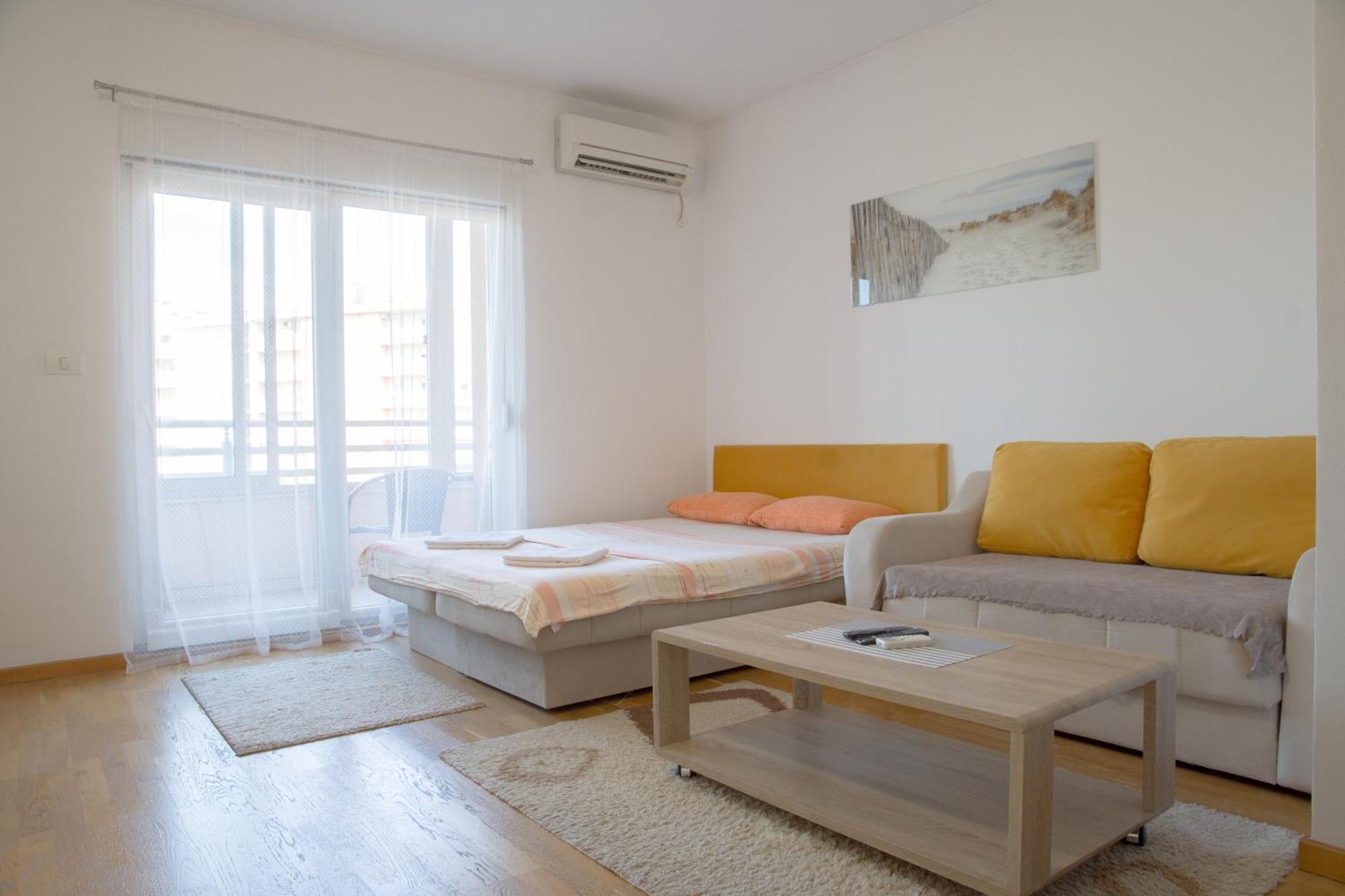 City Kvart Na Dan Podgorica Exterior photo